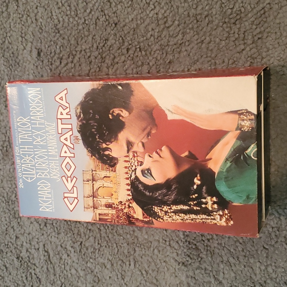 Cleopatra VCR set of 2